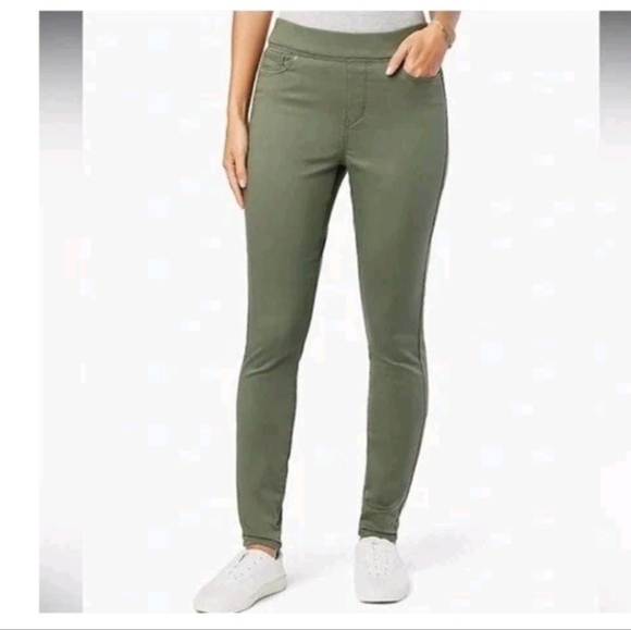 Levi's Denim - Levi Strauss Pull On Skinny Totally Shaping Jeans In Sage Green Size 10